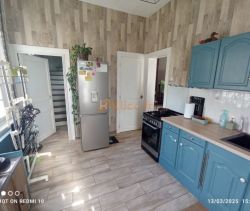 A vendre MAISON  4 PIECES 78 M2  VAL DE SCIE centre ville