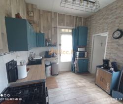 A vendre MAISON  4 PIECES 78 M2  VAL DE SCIE centre ville