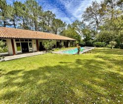 A vendre MAISON  7 PIECES 223 M2 BORD DE MER SEIGNOSSE