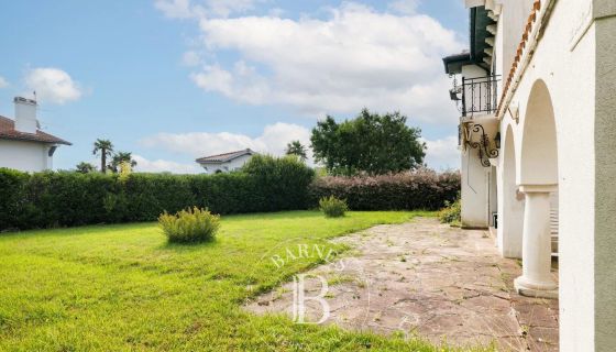 A vendre BELLE MAISON 5 PIECES 200 M² SAINT JEAN DE LUZ