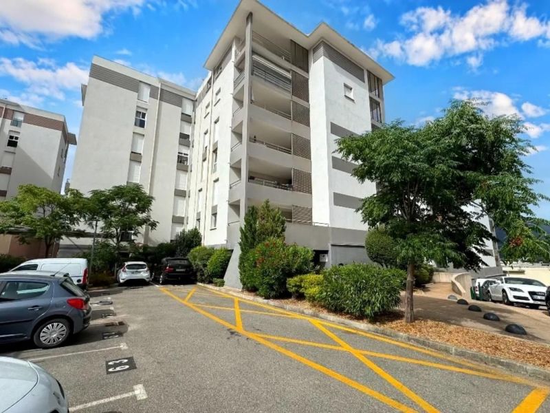 A louer APPARTEMENT T2 44 M2 TERRASSE BORD DE MER SARROLA CARCOPINO