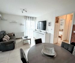 A louer APPARTEMENT T2 44 M2 TERRASSE BORD DE MER SARROLA CARCOPINO