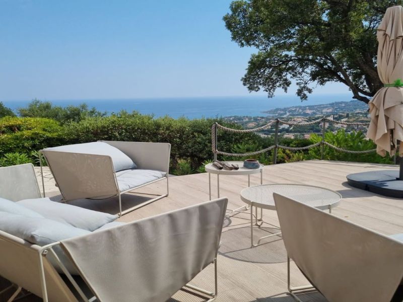 A louer MAISON  7 PIECES 154 M2 VUE MER LES ISSAMBRES