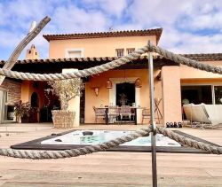 A louer MAISON  7 PIECES 154 M2 VUE MER LES ISSAMBRES