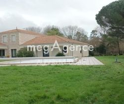 A louer MAISON  DE MAîTRE  MEDIS