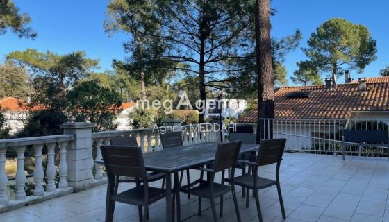 A louer MAISON  10 PIECES 178 M2 PLAGE à PIED SAINT GEORGES DE DIDONNE