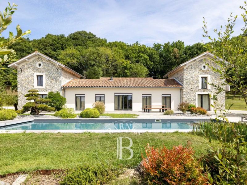 A vendre PROPRIETE EXCEPTIONNELLE 310 M² SAINT ANDRE DE SEIGNANX
