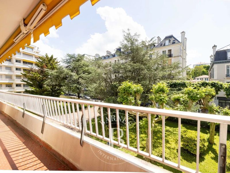 A vendre APPARTEMENT T4 108 M² QUARTIER SAINT CHARLES BIARRITZ