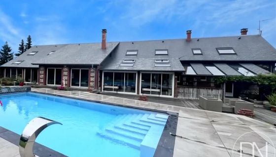 A vendre PropriETE 340 m² PISCINE ETRETAT