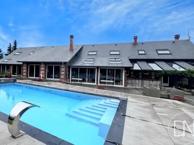 A vendre PropriETE 340 m² PISCINE ETRETAT