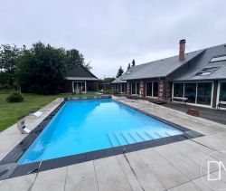 A vendre PropriETE 340 m² PISCINE ETRETAT
