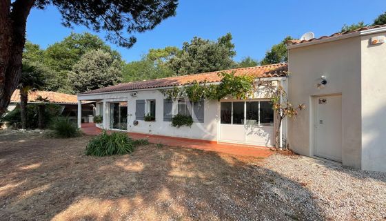 A vendre MAISON  12 PIECES 220 M2 BORD DE MER JARD SUR MER