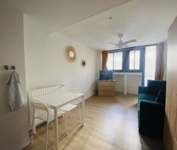 A louer STUDIO  20 M2  MARSEILLE 5EME