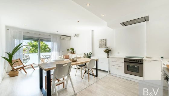 APPARTEMENT DE PRESTIGE T2 46 M2 BORD DE MER ANTIBES