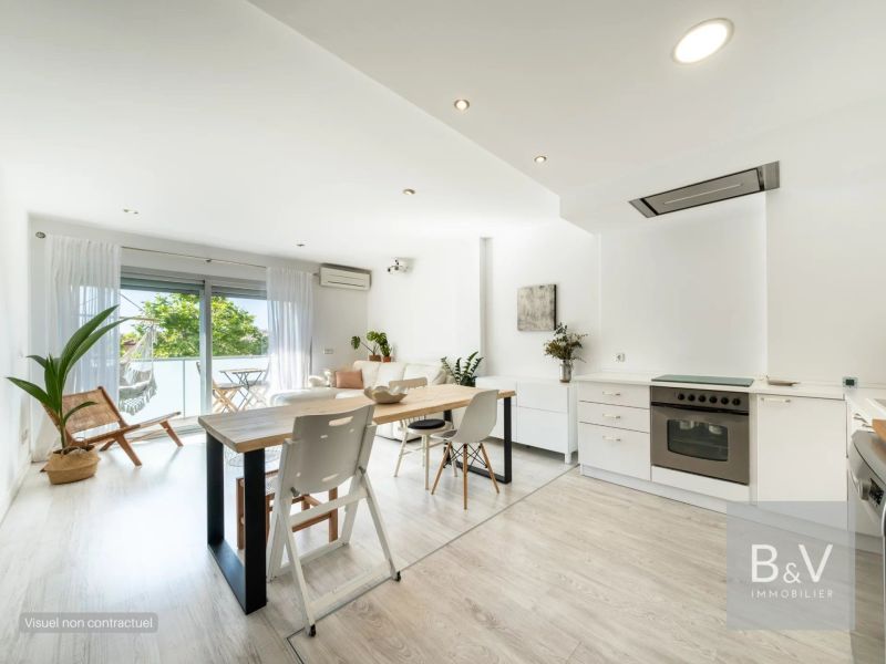 APPARTEMENT DE PRESTIGE T2 46 M2 BORD DE MER ANTIBES