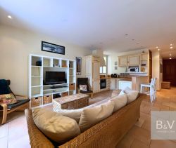 APPARTEMENT T4 88 M2 BORD DE MER ANTIBES
