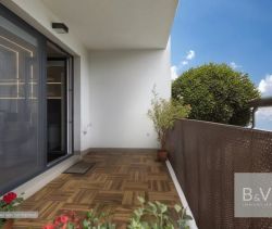 APPARTEMENT DE PRESTIGE T3 65 M2 BORD DE MER ANTIBES