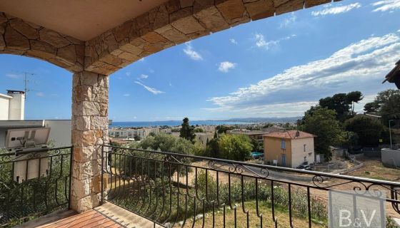 MAISON  223 M2 VUE MER SAINT LAURENT DU VAR