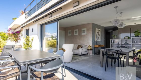 APPARTEMENT DE PRESTIGE T4 80 M2 TERRASSE BORD DE MER SAINT LAURENT DU VAR