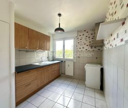 A louer APPARTEMENT T3 70 M2  AMIENS
