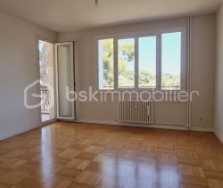 A louer APPARTEMENT T3 60 M2 TERRASSE VUE MER LA SEYNE SUR MER