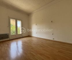 A louer MAISON  DE MAîTRE  CORNEILLA LA RIVIERE