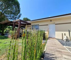 A louer MAISON  CONTEMPORAINE BORD DE MER SALLES
