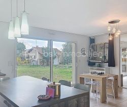 A louer MAISON  CONTEMPORAINE BORD DE MER SALLES