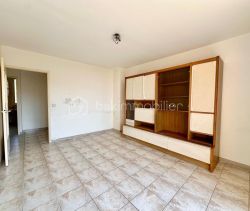 A louer APPARTEMENT T3 54 M2 VUE MER NICE