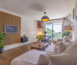 A louer APPARTEMENT DE PRESTIGE T3 62 M2 TERRASSE VUE MER LA SEYNE SUR MER