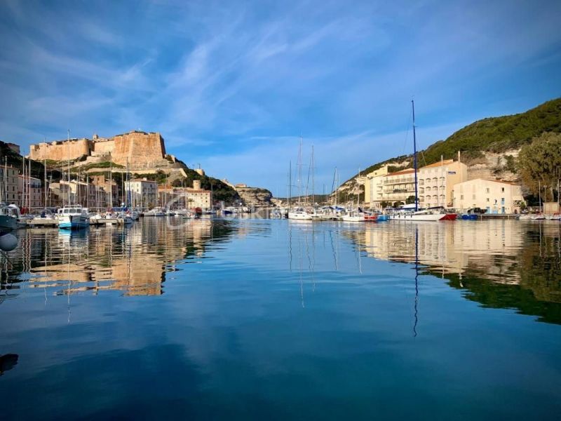 A louer APPARTEMENT T5 78 M2 BORD DE MER BONIFACIO