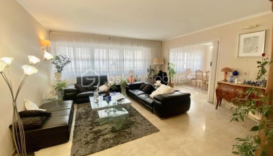 A louer APPARTEMENT NEUF T4 103 M2 BORD DE MER HYERES
