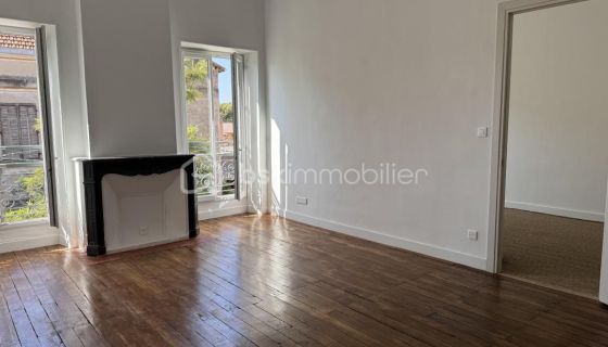 A louer APPARTEMENT T3 58 M2 BORD DE MER HYERES