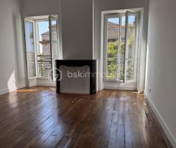 A louer APPARTEMENT T3 58 M2 BORD DE MER HYERES