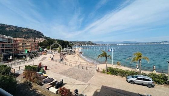 A louer APPARTEMENT T3 63 M2 PIEDS DANS L'EAU THEOULE SUR MER