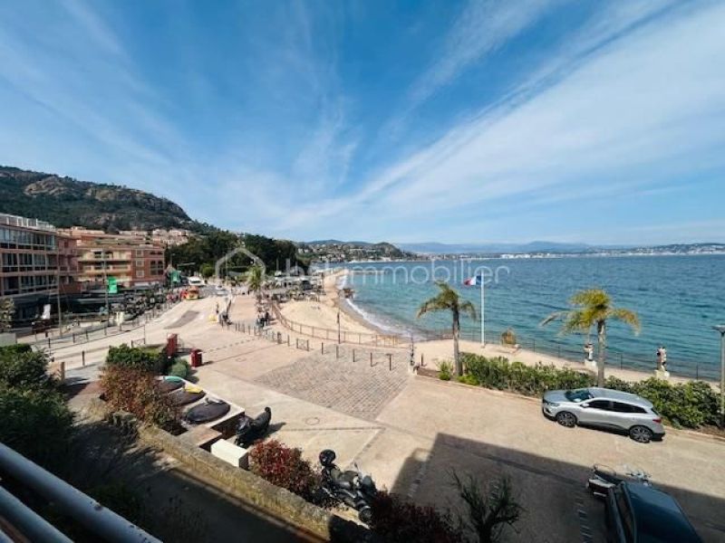 A louer APPARTEMENT T3 63 M2 PIEDS DANS L'EAU THEOULE SUR MER