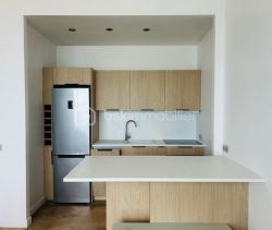 A louer APPARTEMENT T3 63 M2 PIEDS DANS L'EAU THEOULE SUR MER
