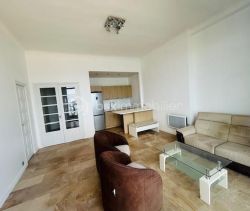 A louer APPARTEMENT T3 63 M2 PIEDS DANS L'EAU THEOULE SUR MER