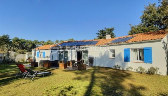 A vendre LONGèRE  6 PIECES 163 M2 BORD DE MER SAINT JEAN DE MONTS