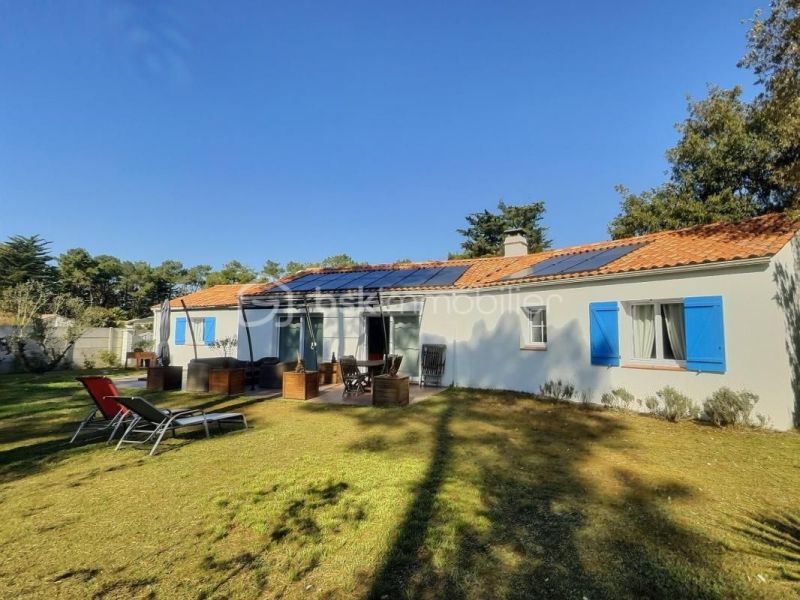 A vendre LONGèRE  6 PIECES 163 M2 BORD DE MER SAINT JEAN DE MONTS