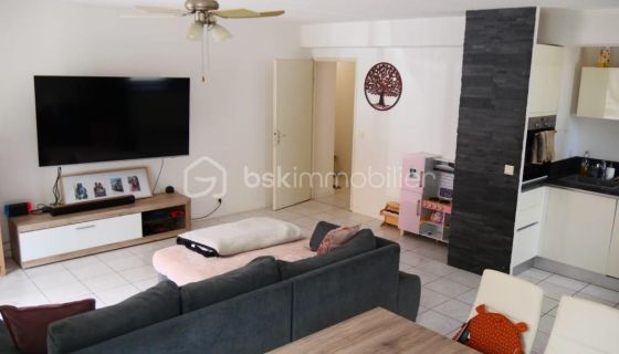 A louer APPARTEMENT T3 71 M2 TERRASSE  PAU