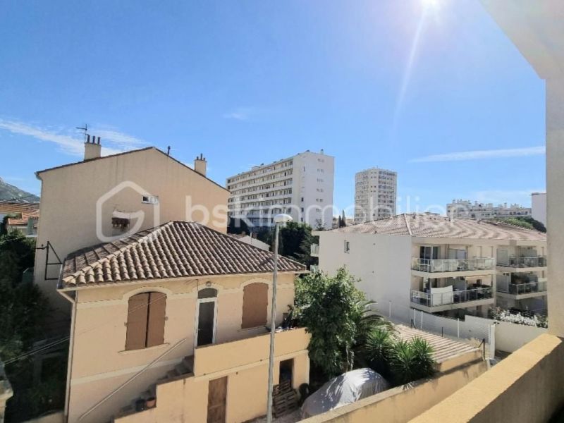 A louer APPARTEMENT T2 37 M2 TERRASSE BORD DE MER TOULON