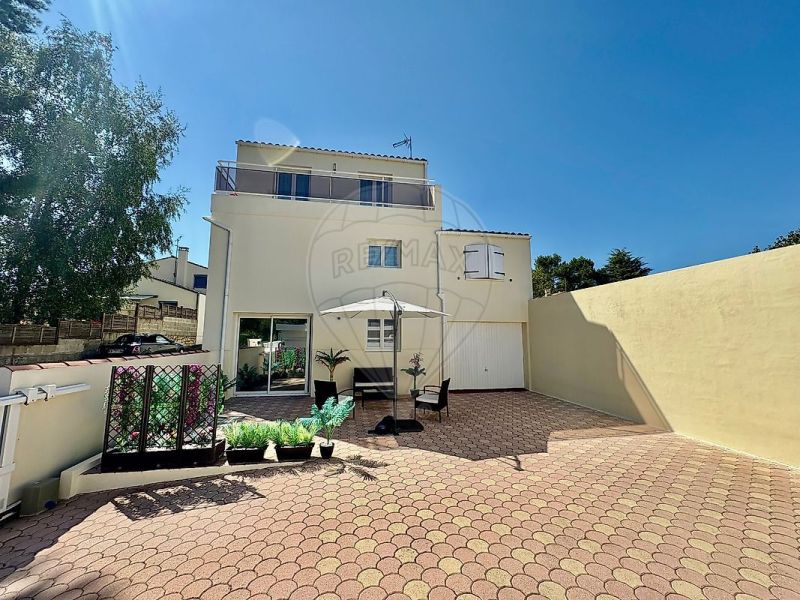 A louer MAISON  CONTEMPORAINE BORD DE MER ROYAN