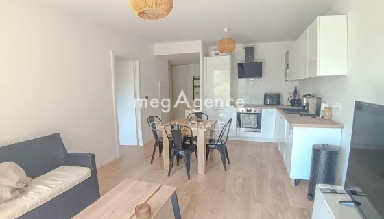 A louer APPARTEMENT T2 43 M2 TERRASSE BORD DE MER COGOLIN