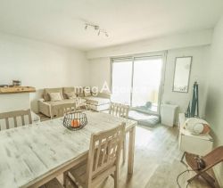 A louer APPARTEMENT T2 49 M2 TERRASSE BORD DE MER CAVALAIRE SUR MER