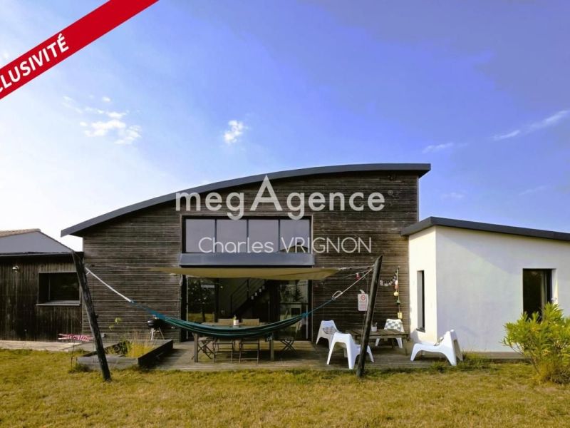 A louer MAISON  D'ARCHITECTE BORD DE MER L ILE D OLONNE