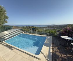 A louer MAISON  5 PIECES 91 M2 PIEDS DANS L'EAU LES ISSAMBRES