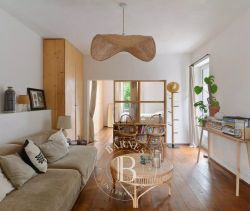 A vendre CHARMANT APPARTEMENT AVEC TERRASSE ET ATELIER  t3 42 M² GUETHARY
