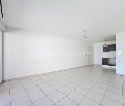 A louer APPARTEMENT T2 50 M2 TERRASSE BORD DE MER LA SEYNE SUR MER