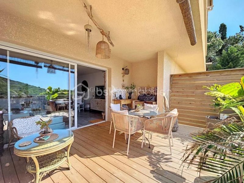 A louer APPARTEMENT T2 55 M2 TERRASSE BORD DE MER AJACCIO